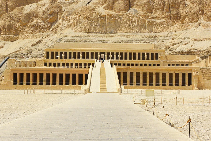 Luxor podkreÅ›la jednodniowe wycieczki autobusem z Asuanu